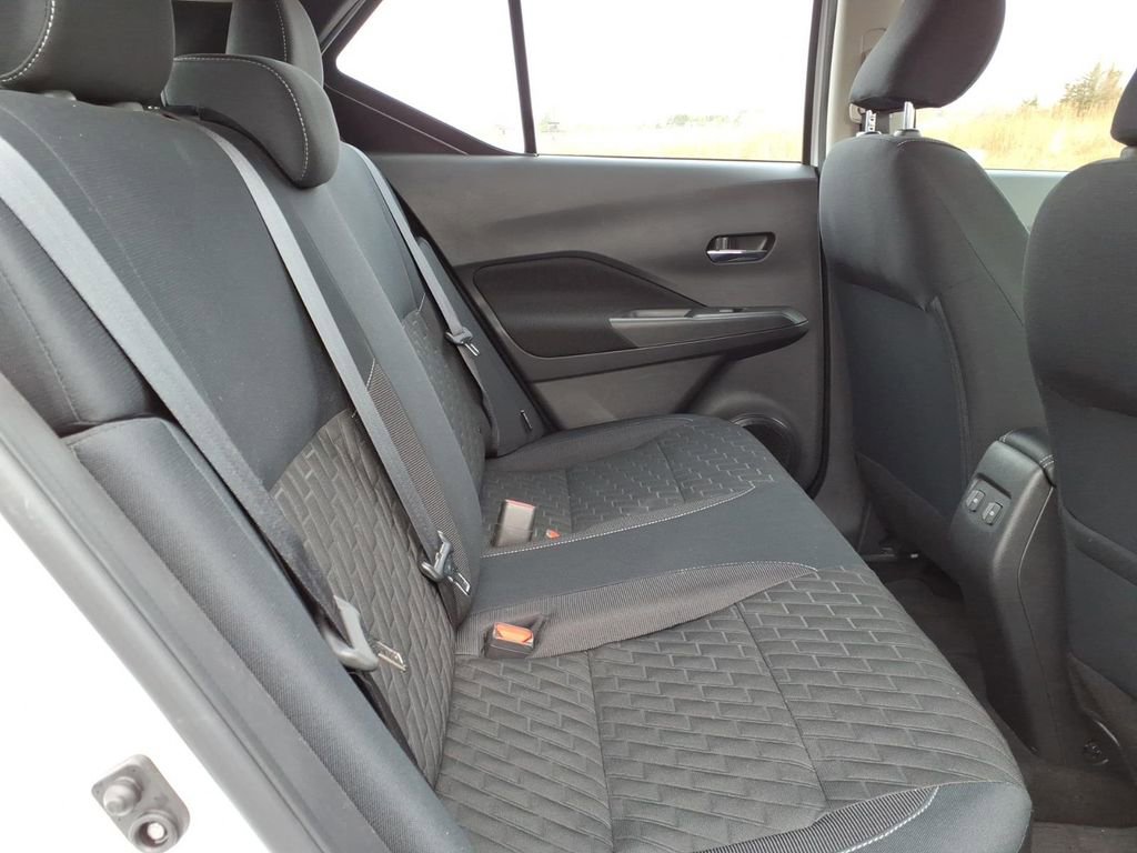 Certified 2023 Nissan Kicks SV FWD image 6