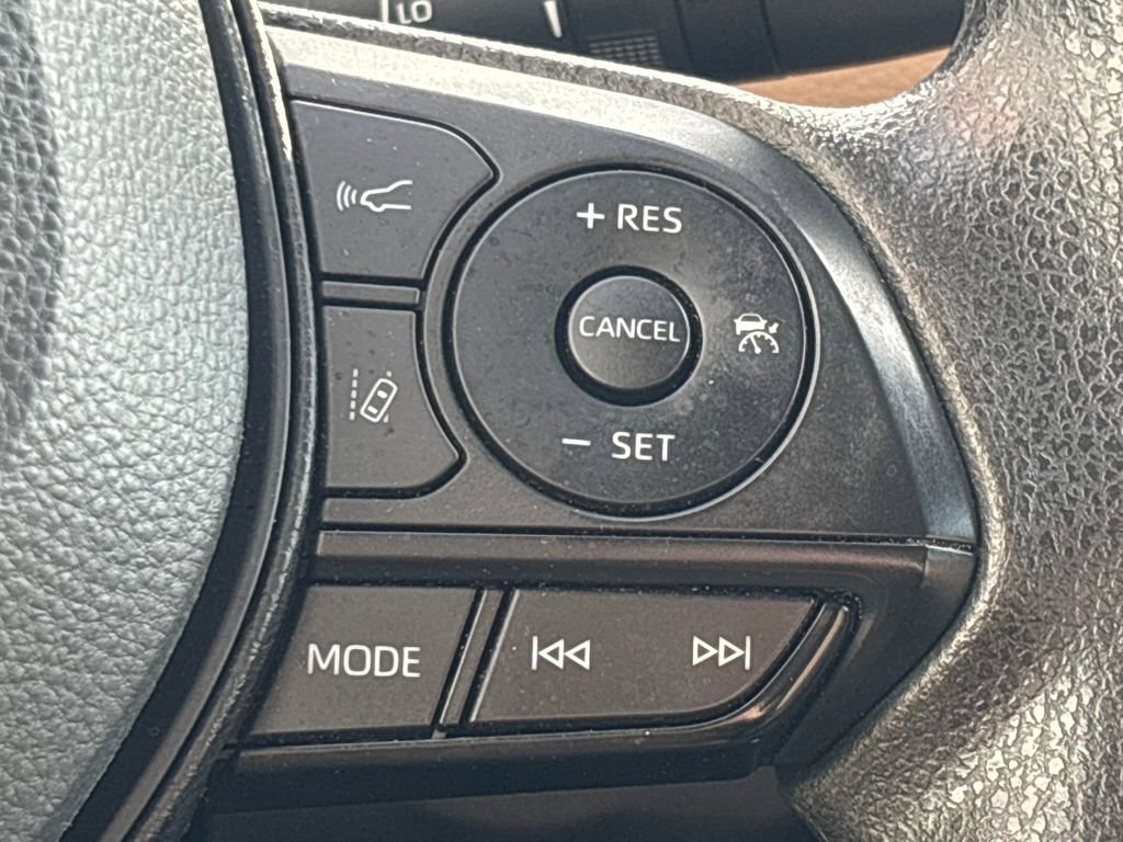 Used 2023 Toyota RAV4 XLE image 21