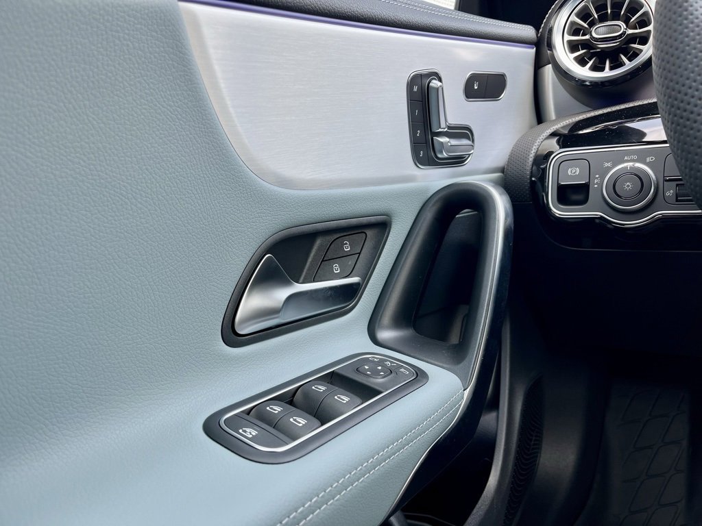 Used 2025 Mercedes-Benz CLA 35 AMG 4MATIC image 19