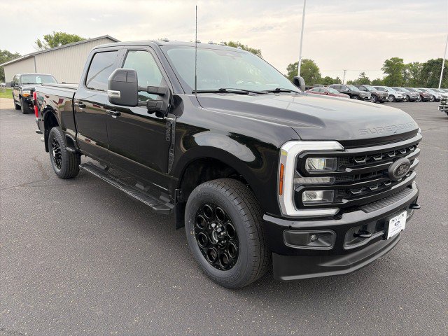 Used 2024 Ford F350 Lariat w/ Black Appearance Package AWD/4WD image 7