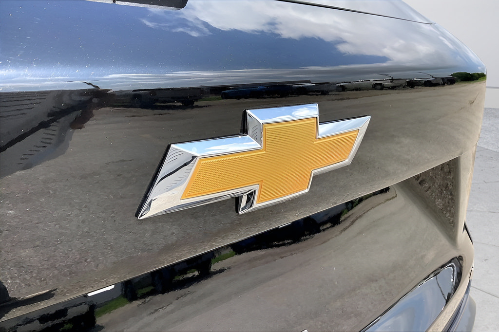 Used 2025 Chevrolet Trax LT FWD image 26