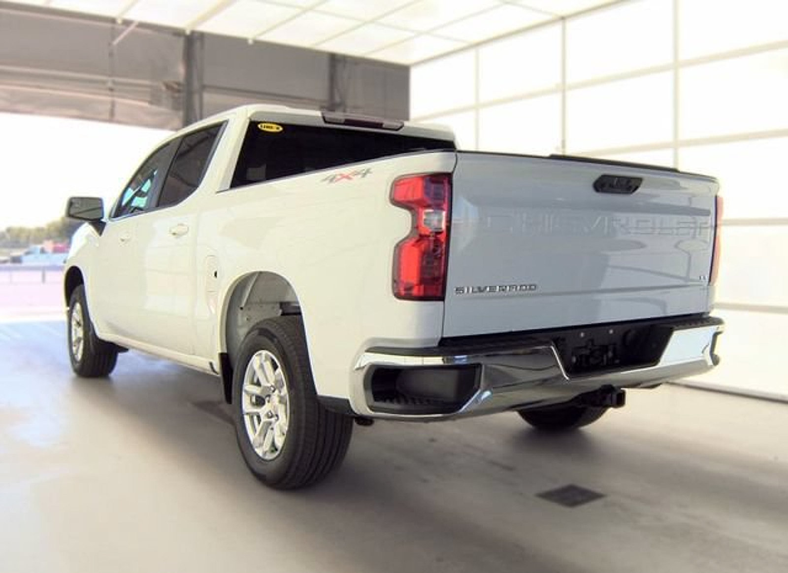 Used 2023 Chevrolet Silverado 1500 LT AWD/4WD image 7