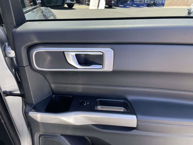 Certified 2023 Ford Explorer XLT w/ Equipment Group 202A AWD/4WD image 25