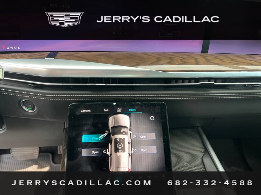 Used 2026 Cadillac Escalade Platinum Sport AWD/4WD image 13