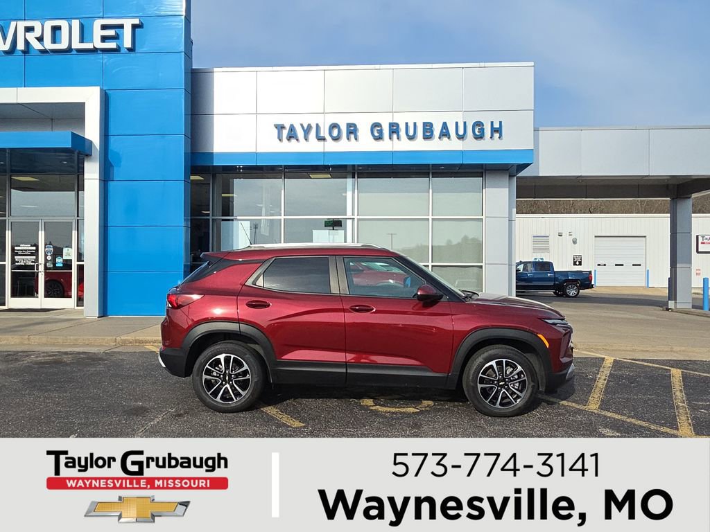 Used 2025 Chevrolet TrailBlazer LT w/ Convenience Package image 1