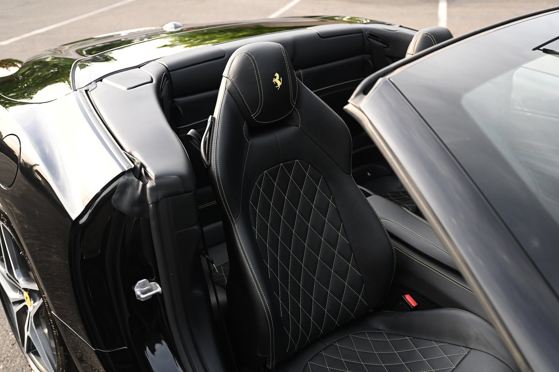 Used 2016 Ferrari California T RWD image 20
