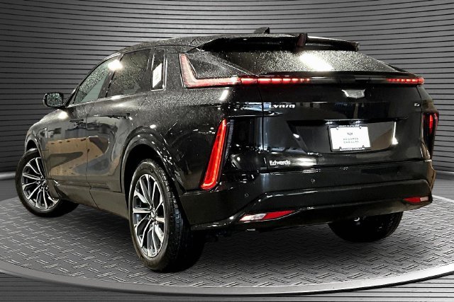 New 2027 Cadillac Lyriq Sport w/ LPO, Floor Liner Package AWD/4WD image 3