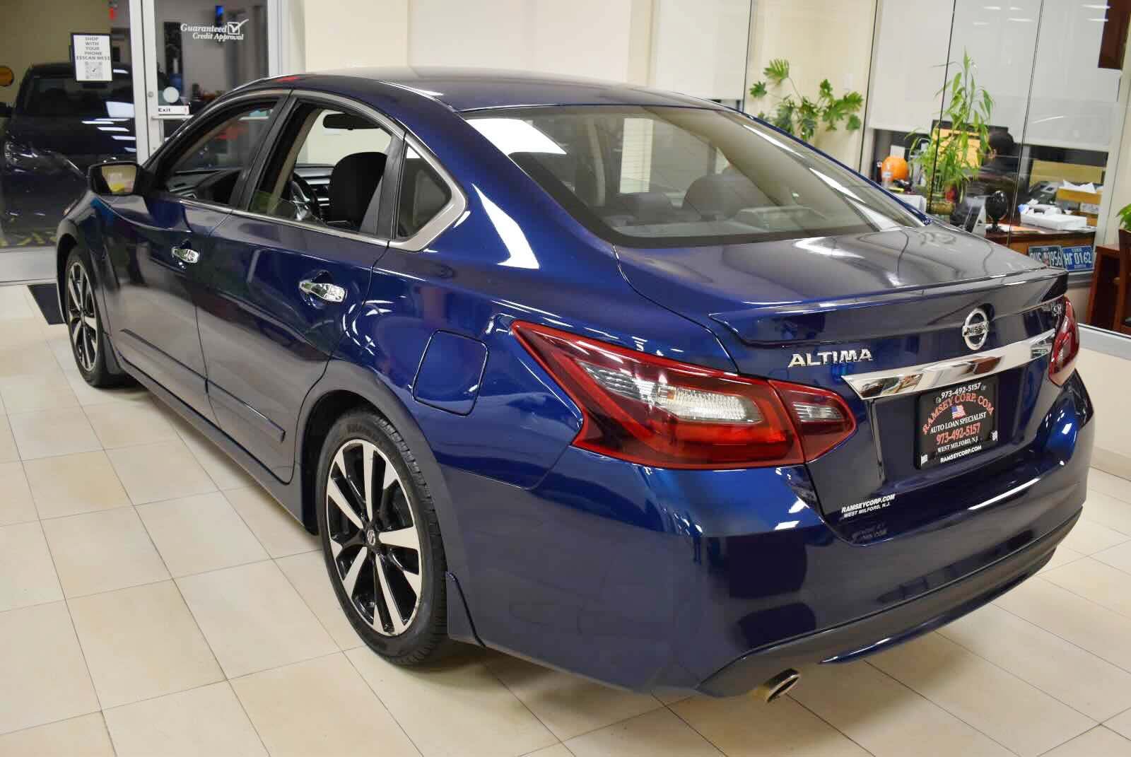 Used 2018 Nissan Altima 2.5 SR FWD image 6