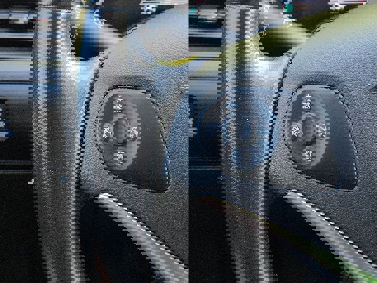 Used 2017 Chevrolet Impala LT image 12