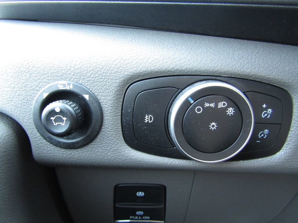 Used 2024 Ford E-Transit Low Roof image 20