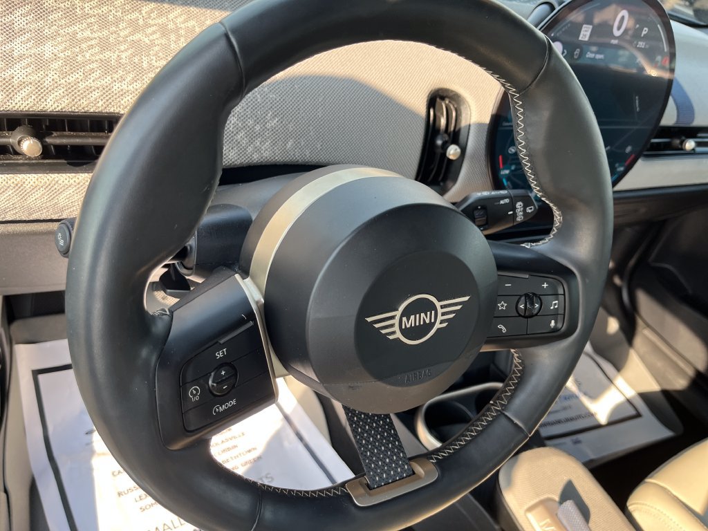 Used 2025 MINI Cooper S FWD image 14