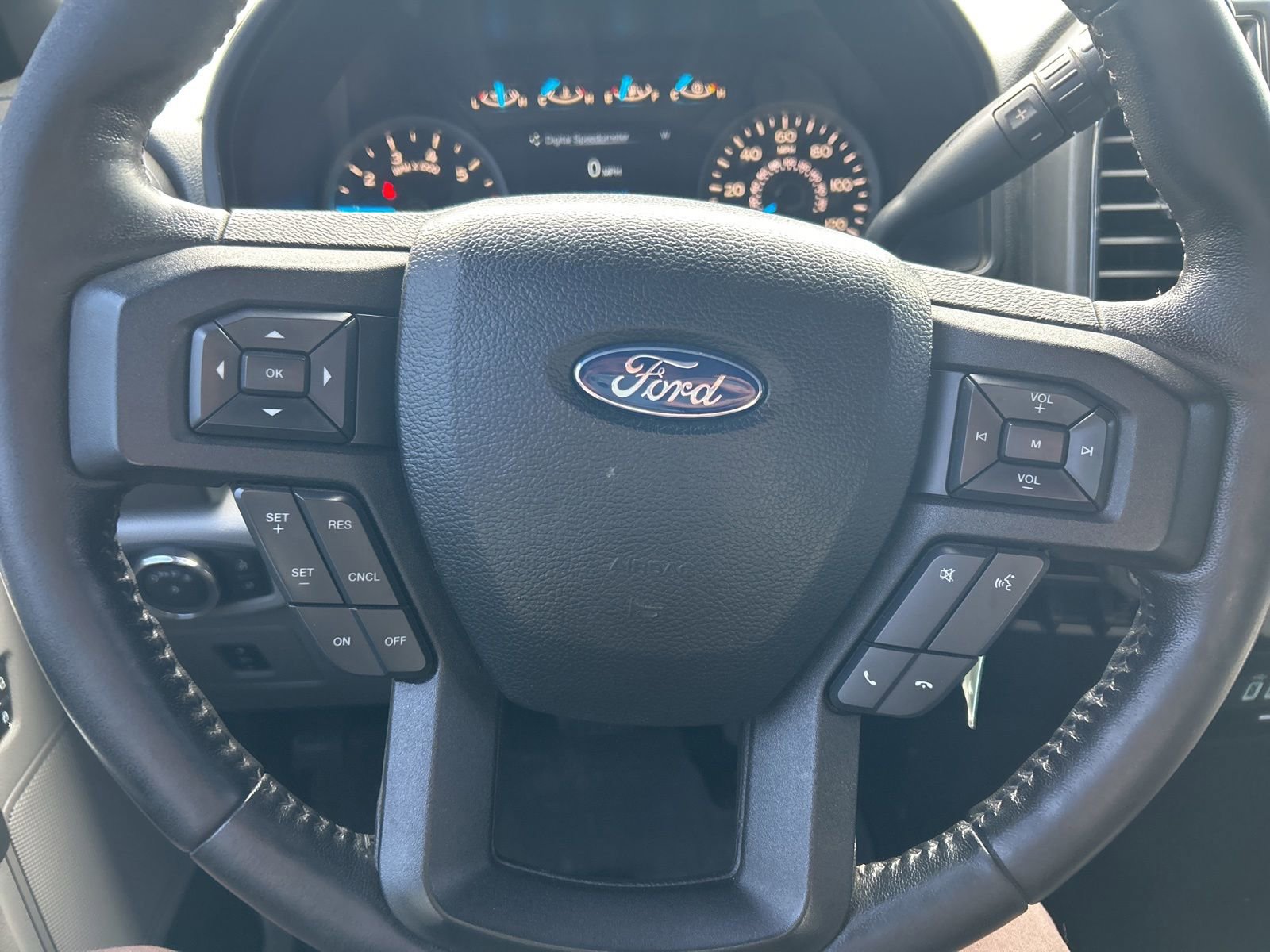 Used 2017 Ford F150 XLT w/ Equipment Group 302A Luxury AWD/4WD image 17