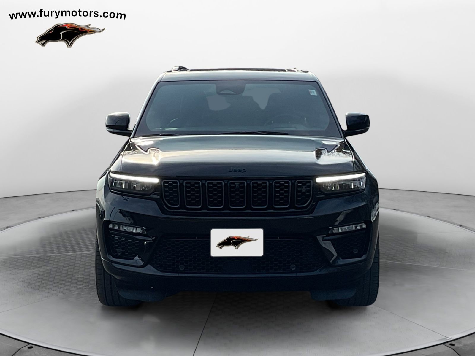 Used 2024 Jeep Grand Cherokee Summit image 8