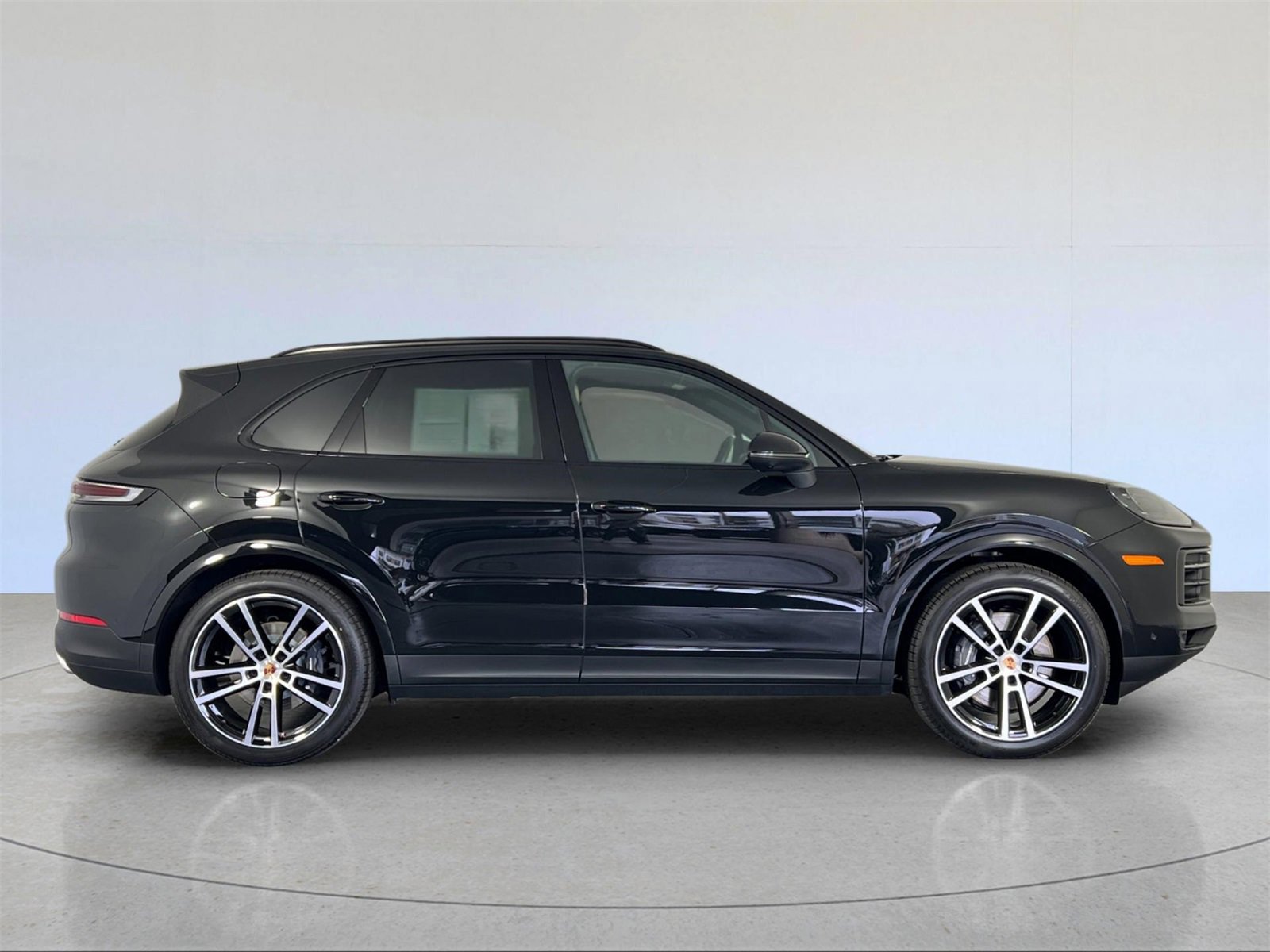 Certified 2025 Porsche Cayenne image 9