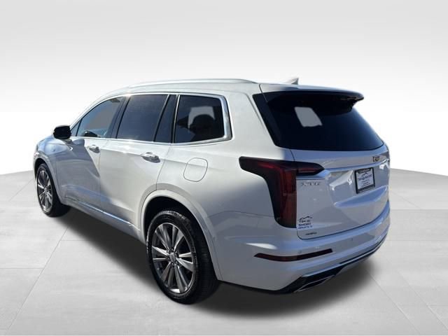 Used 2024 Cadillac XT6 Premium Luxury w/ Technology Package image 7