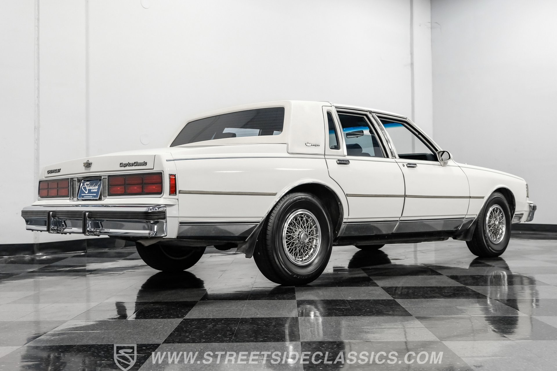 Used 1987 Chevrolet Caprice Classic Brougham RWD image 27