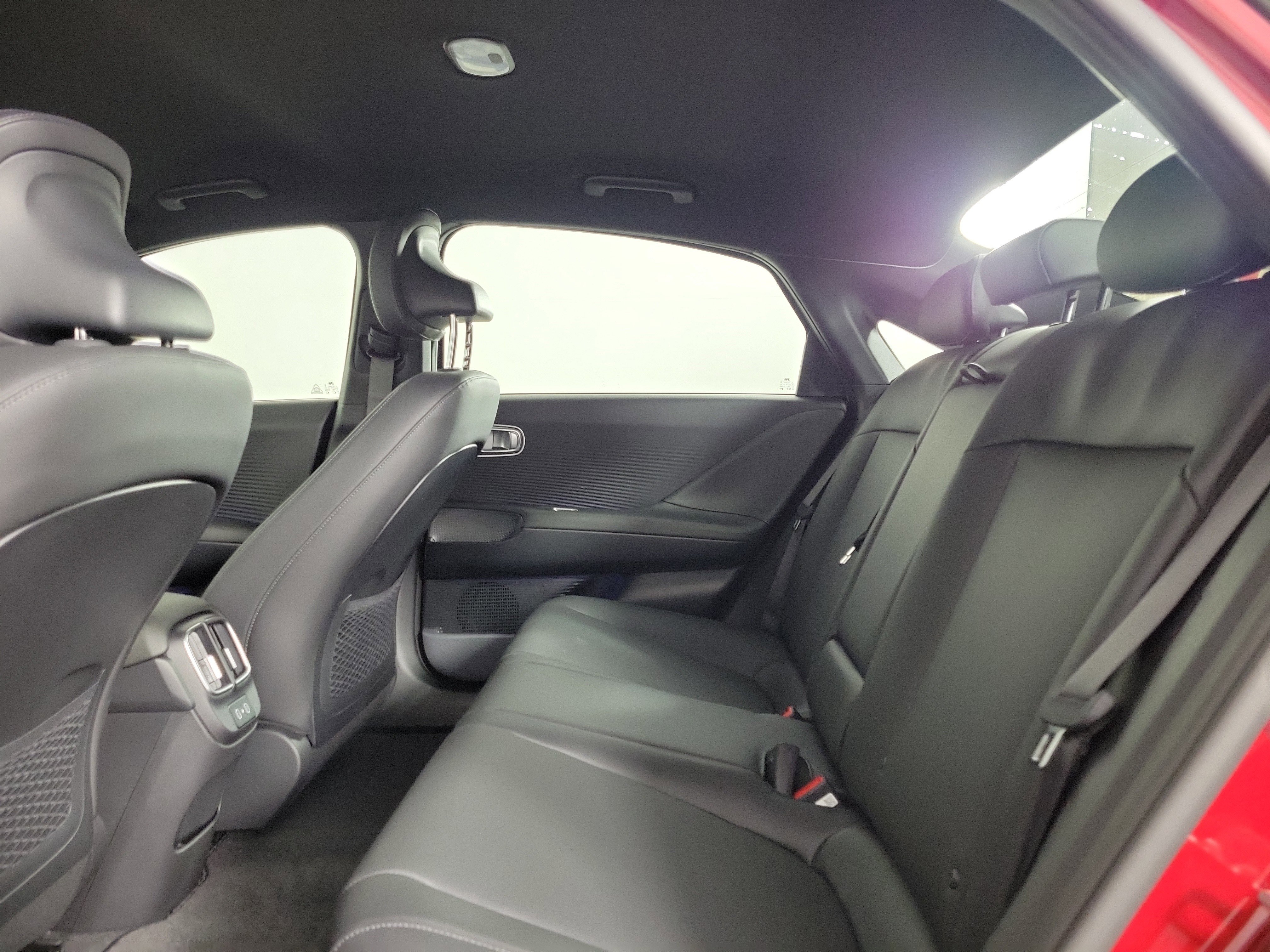 New 2025 Hyundai Ioniq 6 SEL image 32