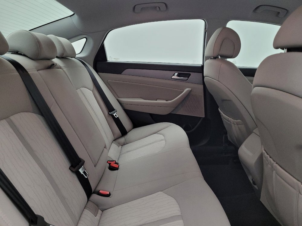 Used 2017 Hyundai Sonata SE image 19