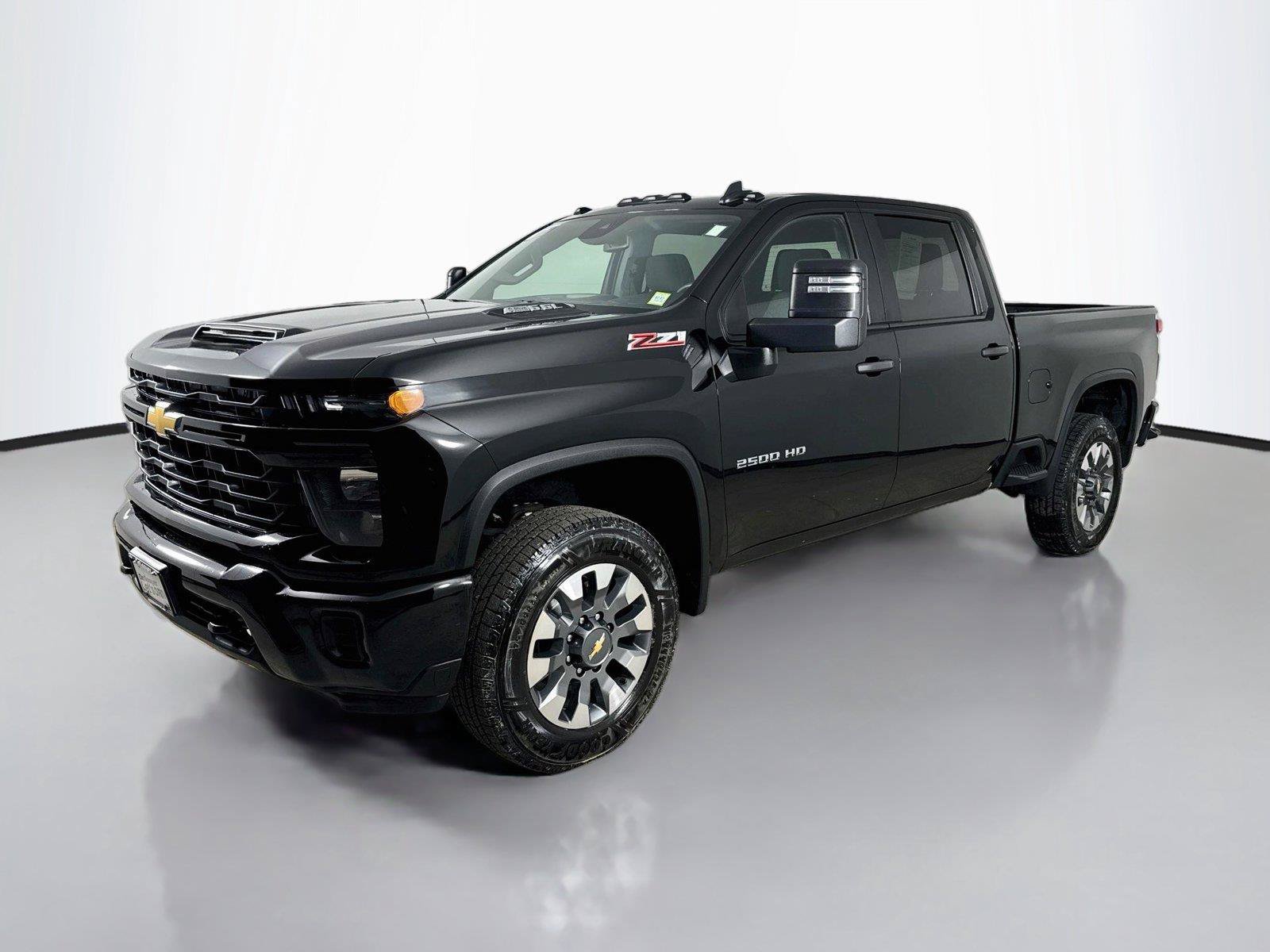 Used 2024 Chevrolet Silverado 2500 Custom w/ Custom Value Package AWD/4WD image 8