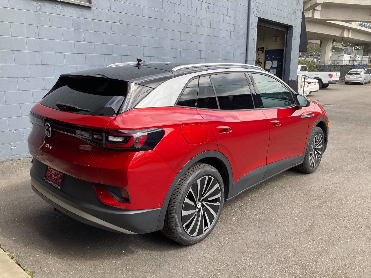 Used 2023 Volkswagen ID.4 Pro S Plus image 3