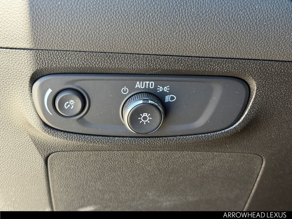 Used 2026 Buick Encore GX Avenir w/ Avenir Technology Package image 24