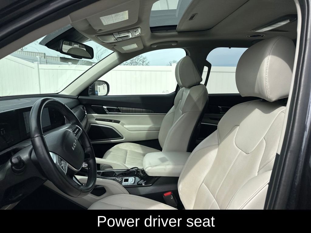 Used 2025 Kia Telluride EX image 12