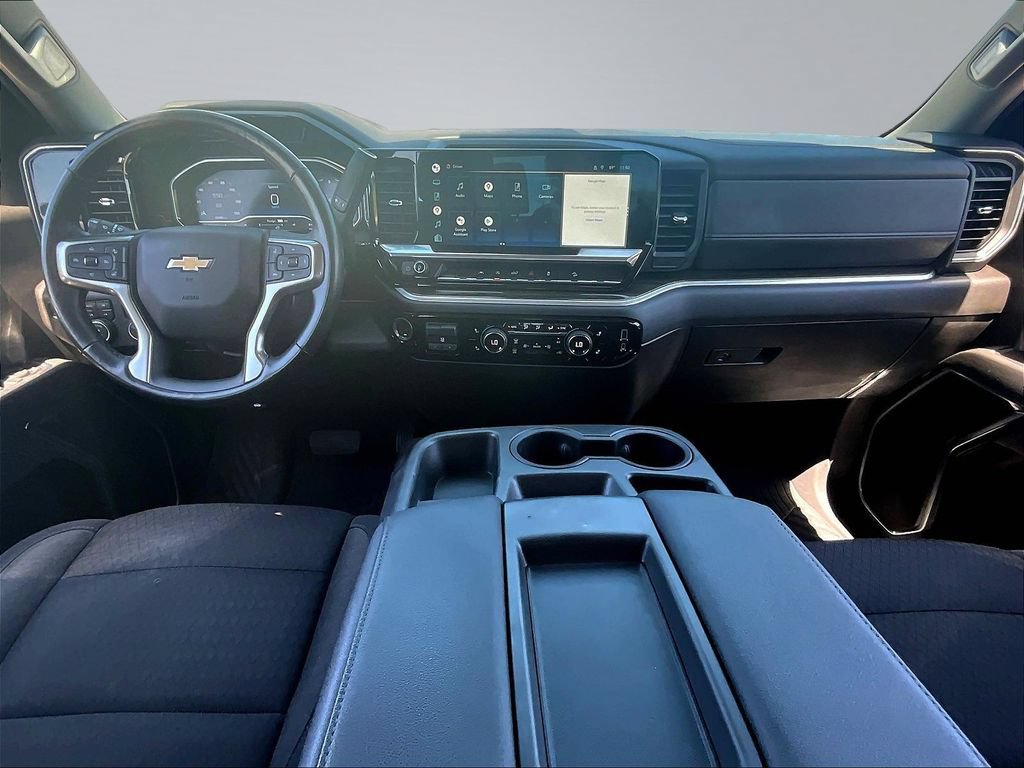 Used 2022 Chevrolet Silverado 1500 LT AWD/4WD image 9
