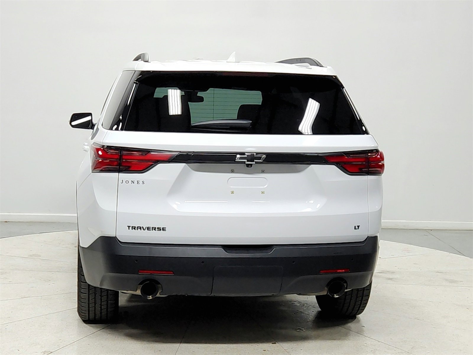 Used 2022 Chevrolet Traverse LT w/ Midnight/Sport Edition image 6