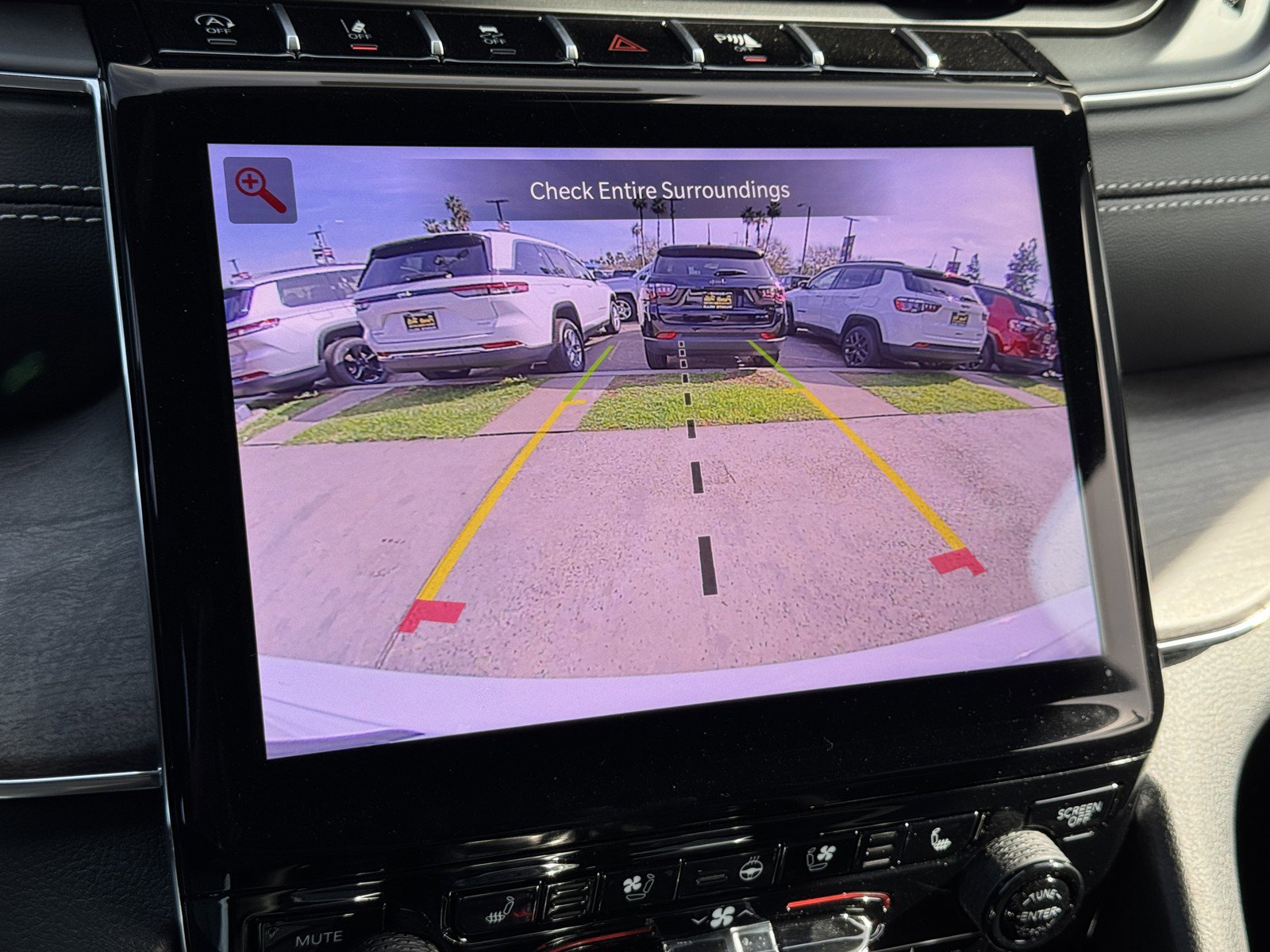 New 2025 Jeep Grand Cherokee Overland w/ Luxury Tech Group IV image 19