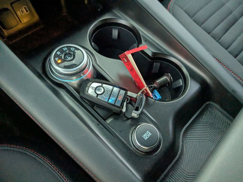 Used 2025 Ford Explorer ST-Line w/ ST-Line Street Pack image 29