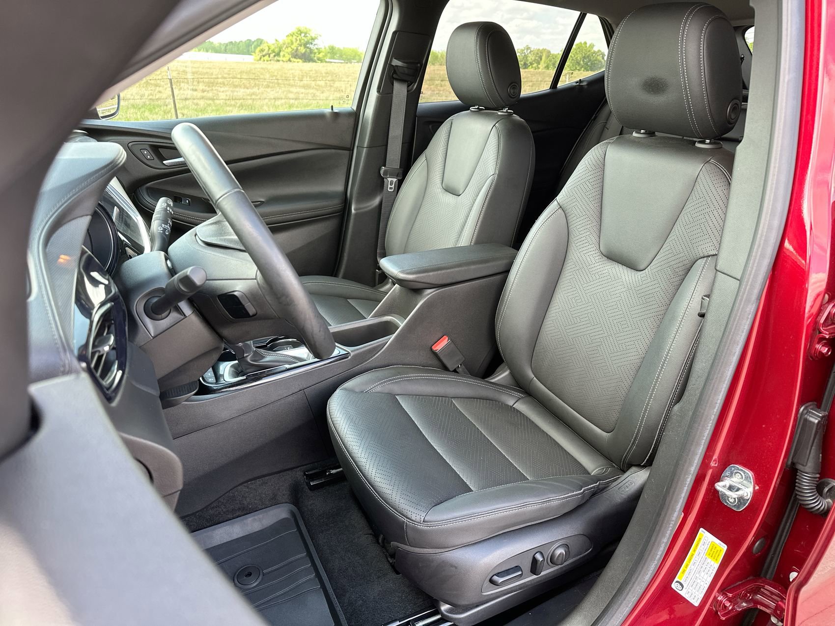 Used 2022 Buick Encore GX Essence w/ Experience Buick Package AWD/4WD image 11