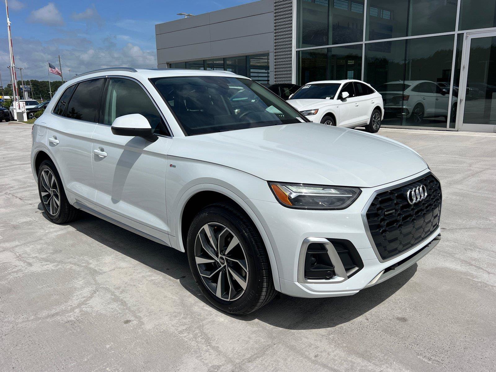 Used 2022 Audi Q5 2.0T Premium AWD/4WD image 3
