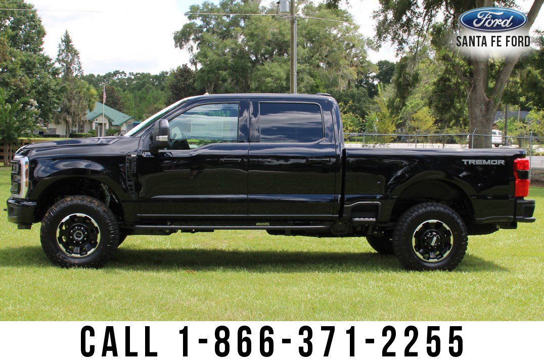 New 2025 Ford F250 XLT w/ Black Appearance Package image 5
