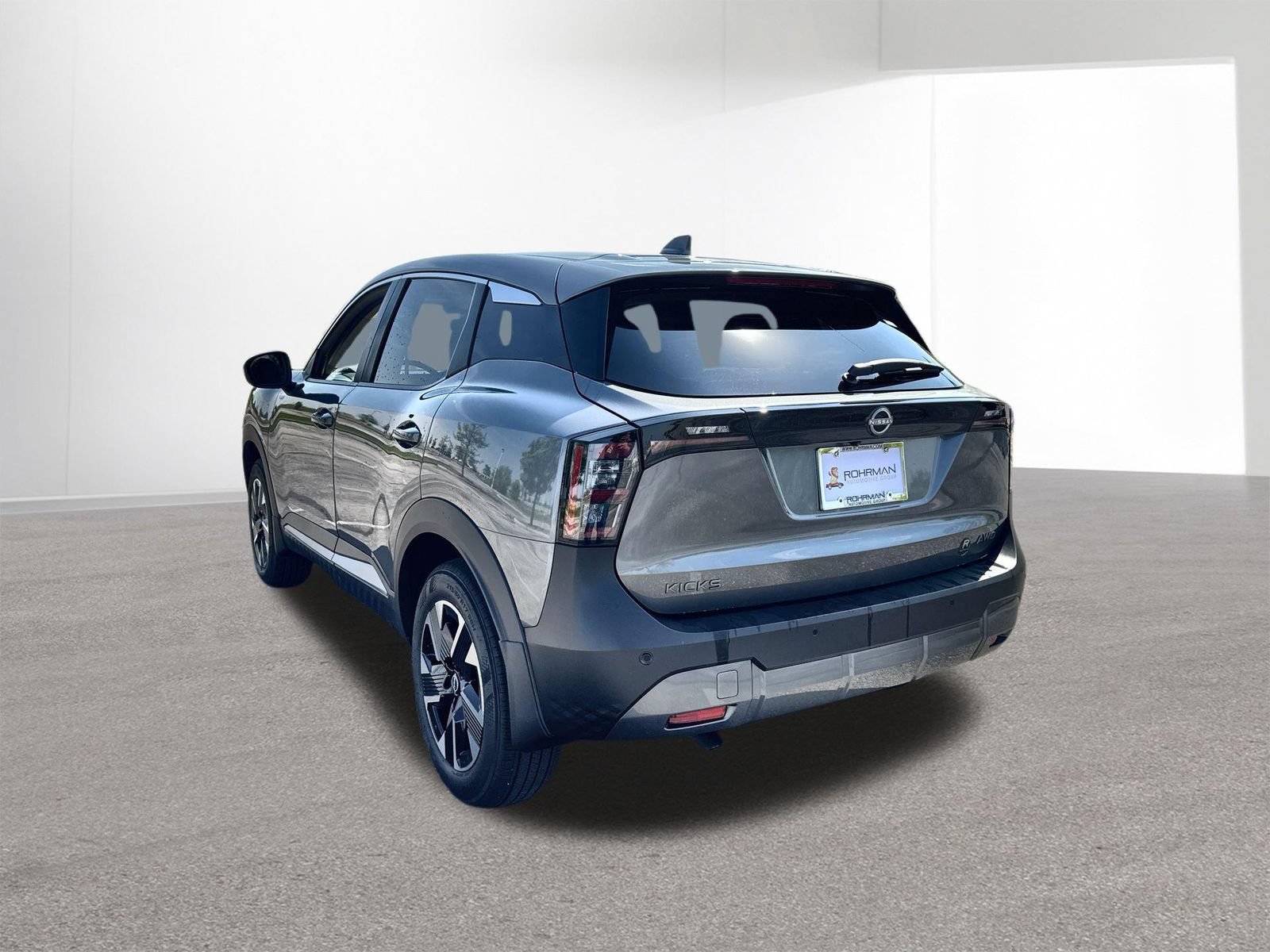 Certified 2025 Nissan Kicks SV AWD/4WD image 6