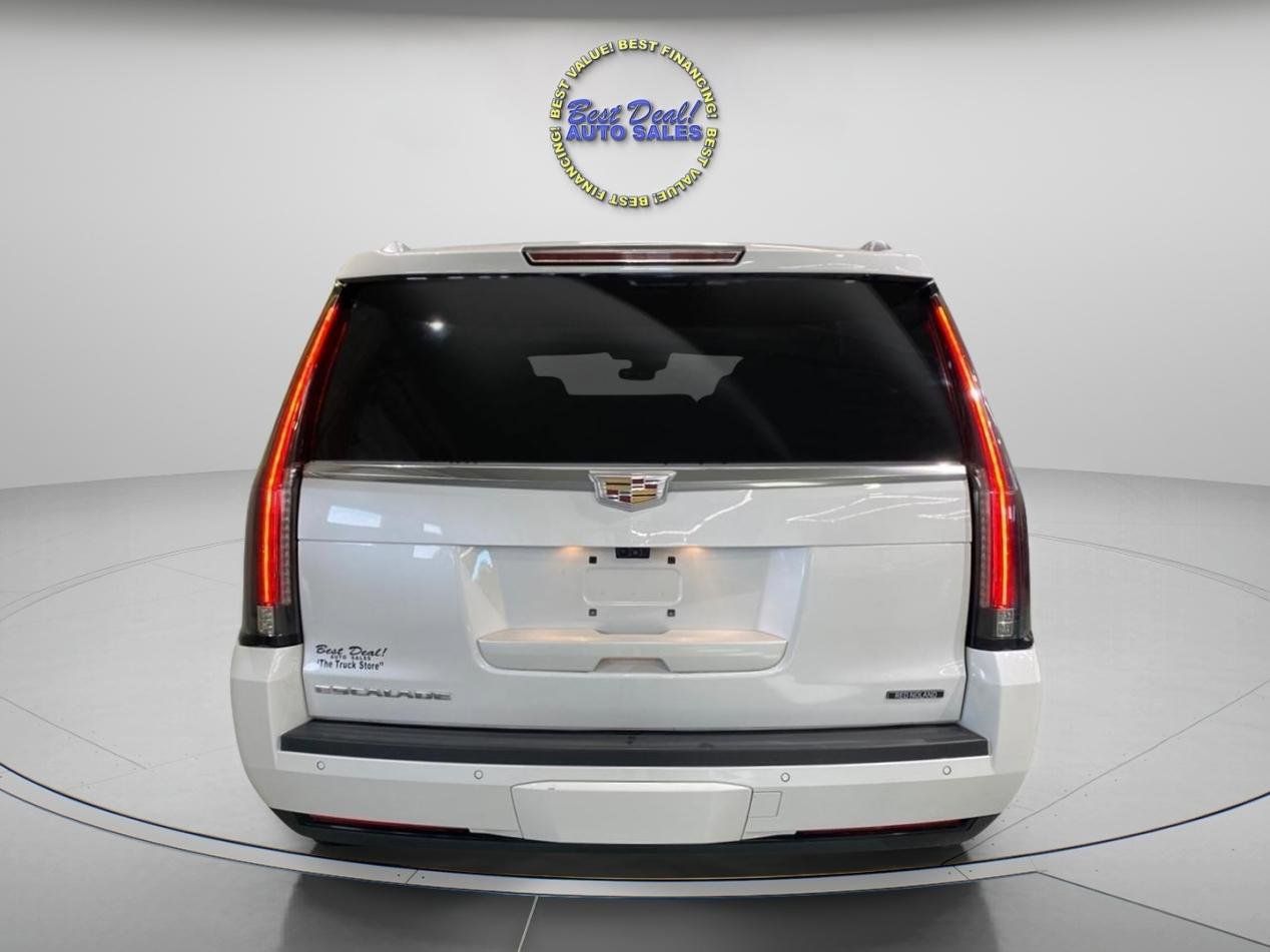 Used 2020 Cadillac Escalade Premium Luxury image 4