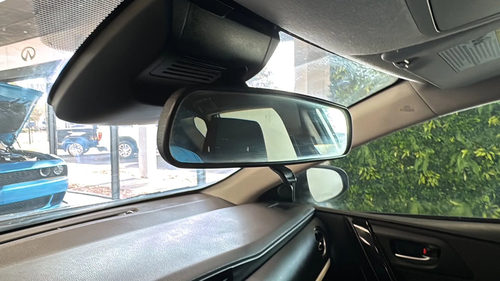 Used 2018 Toyota Corolla iM FWD image 18