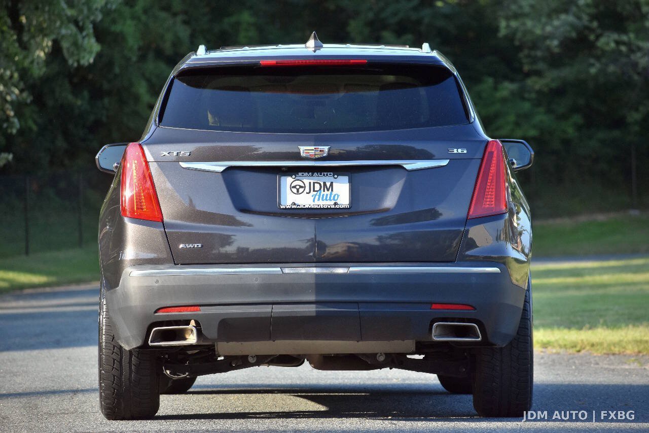 Used 2017 Cadillac XT5 Luxury w/ Driver Awareness Package AWD/4WD image 6