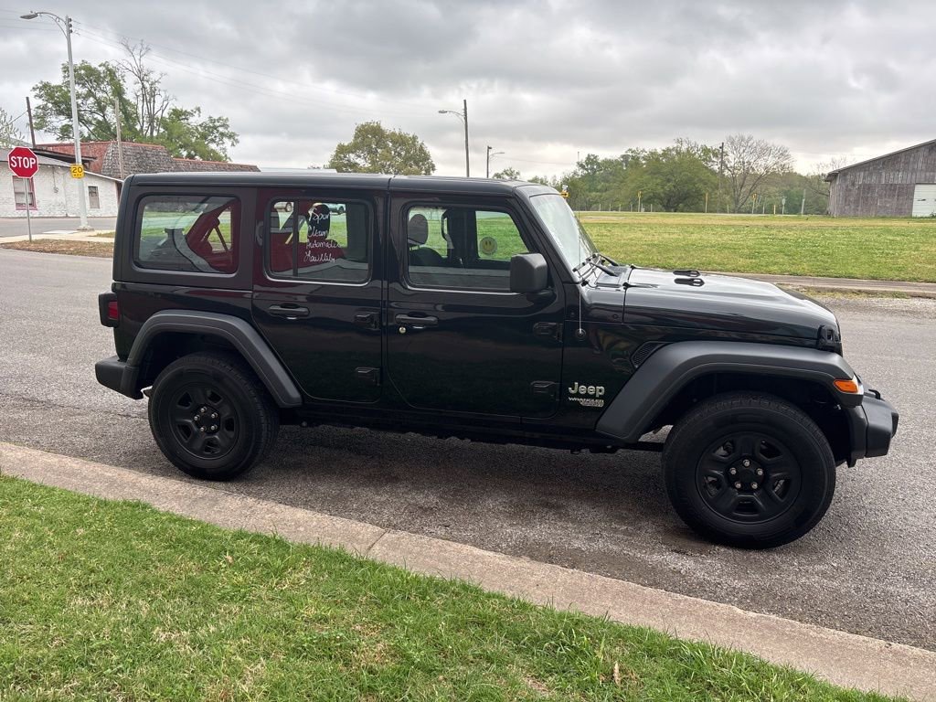 Used 2018 Jeep Wrangler Unlimited Sport AWD/4WD image 8