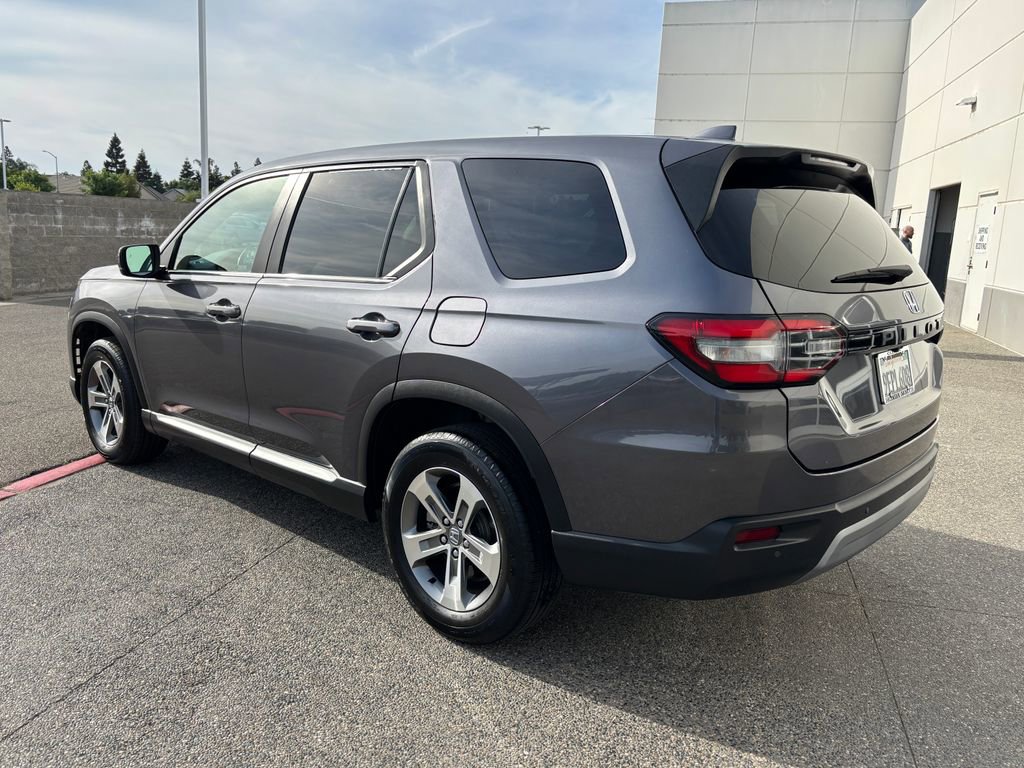 Used 2023 Honda Pilot EX-L image 7