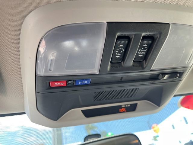 Used 2019 Subaru Crosstrek 2.0i Premium w/ Moonroof Package AWD/4WD image 14
