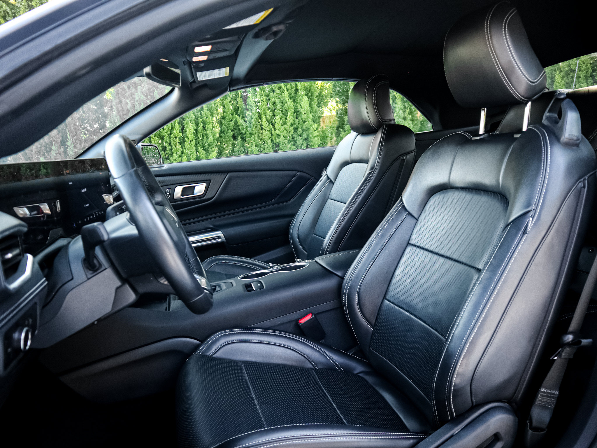Used 2025 Ford Mustang Premium RWD image 7