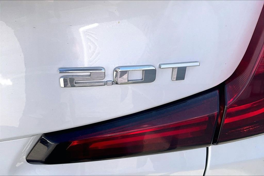 Used 2019 Cadillac XT4 Luxury w/ Trailering Package FWD image 24