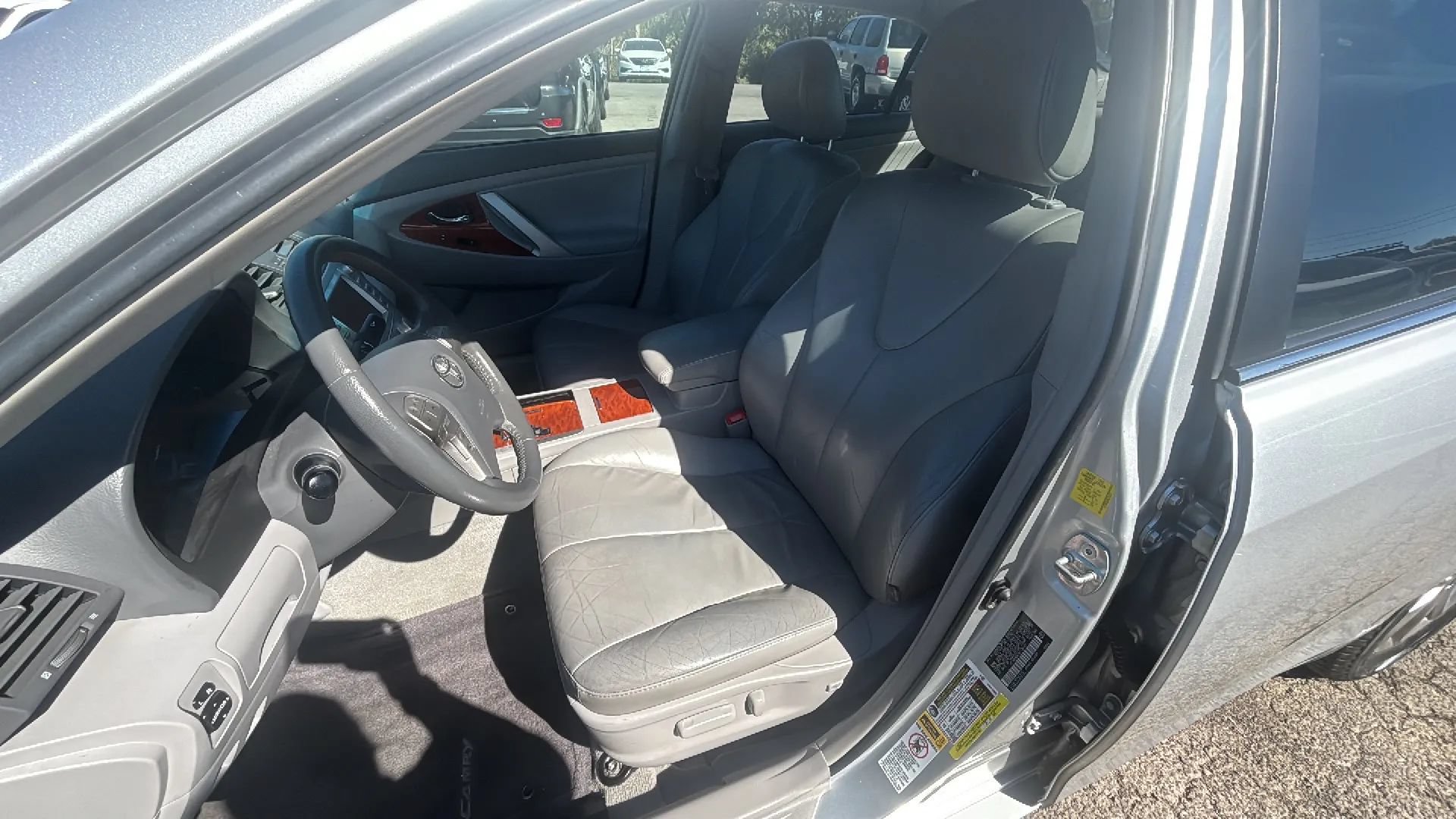 Used 2011 Toyota Camry Hybrid FWD image 7