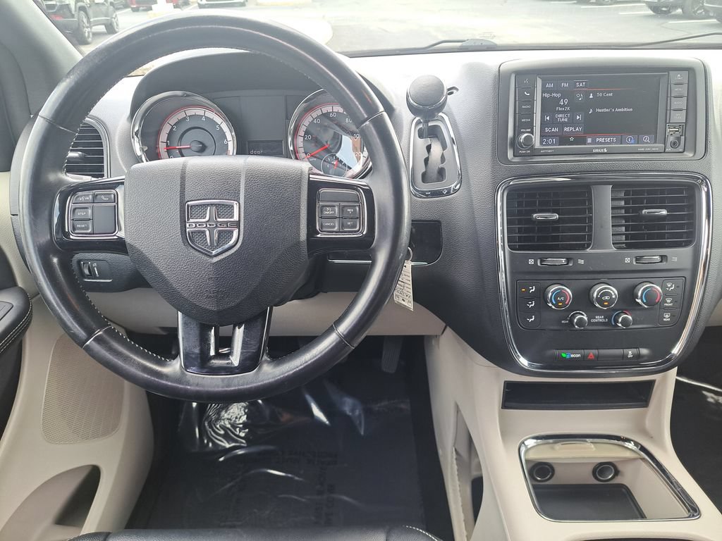 Used 2019 Dodge Grand Caravan SXT FWD image 13