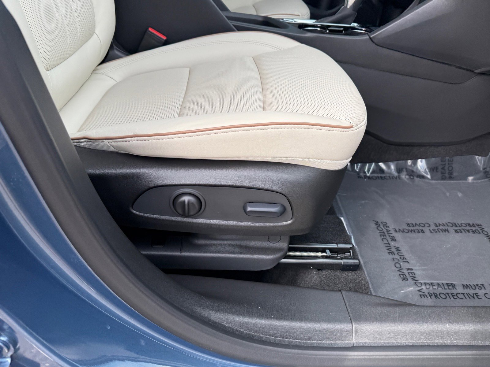 Certified 2024 Buick Encore GX Avenir w/ Avenir Technology Package image 12