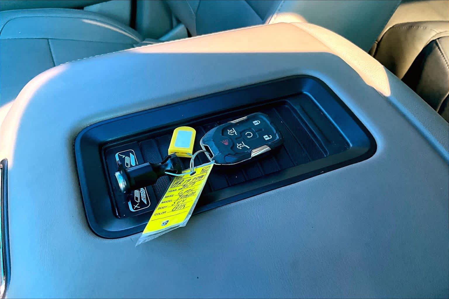 Used 2017 GMC Yukon XL SLT w/ Premium Edition RWD image 15