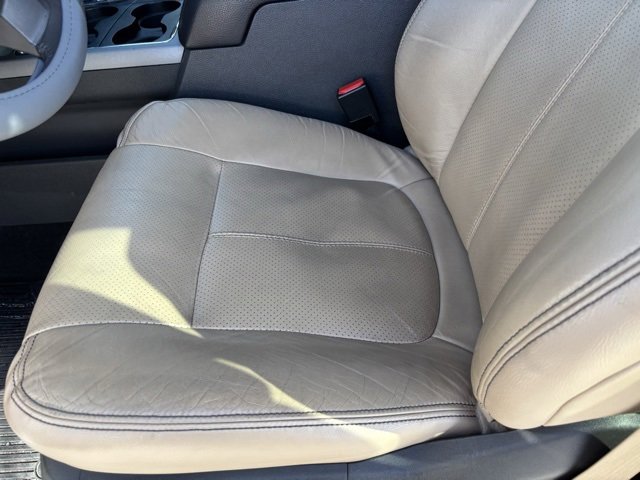 Used 2014 Ford F250 Lariat w/ Lariat Ultimate Package image 12