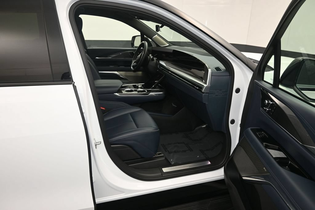 Used 2025 Cadillac Escalade IQ Sport 2 AWD/4WD image 10