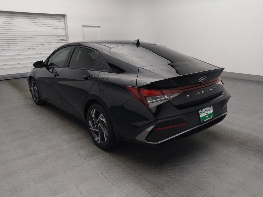 Used 2025 Hyundai Elantra Sport FWD image 5