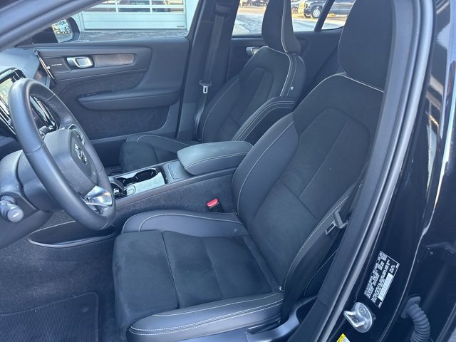 Certified 2023 Volvo C40 P8 Recharge Ultimate image 10